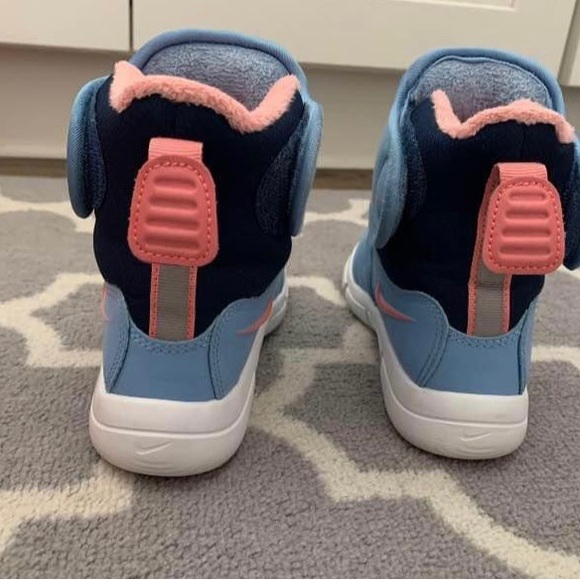 Nike Novice Boots - Picture 6 of 10